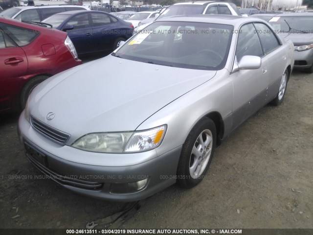 JT8BF28G410322256 - 2001 LEXUS ES 300 SILVER photo 2