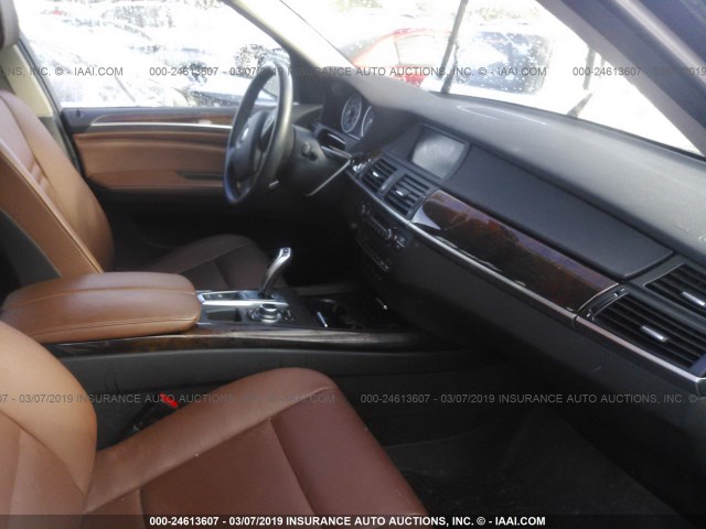 5UXZW0C59C0B89363 - 2012 BMW X5 XDRIVE35D BLACK photo 5