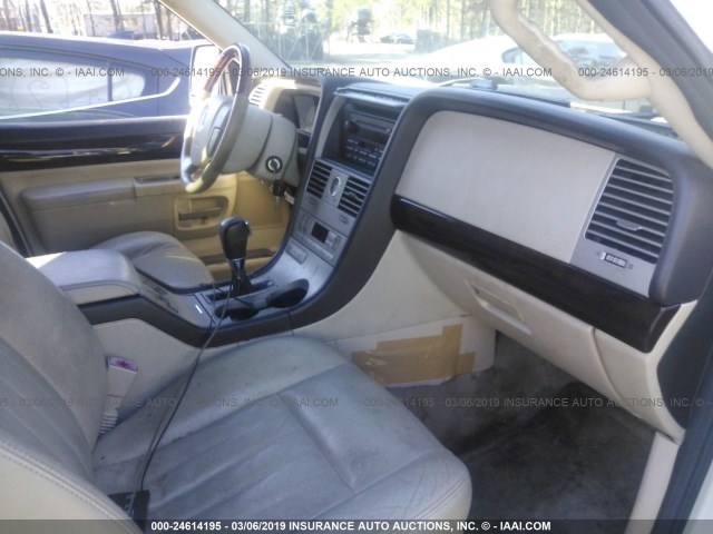 5LMEU68H73ZJ48503 - 2003 LINCOLN AVIATOR 白色 照片 5