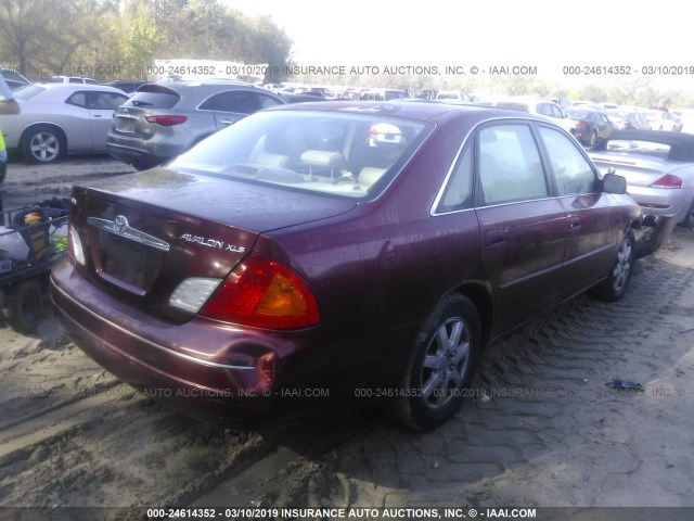 4T1BF28B9YU056592 - 2000 TOYOTA AVALON XL/XLS RED photo 4