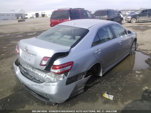 4T1BF3EK3BU230190 - 2011 TOYOTA CAMRY SE/LE/XLE SILVER photo 4