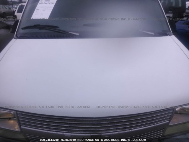 1GCDM19W8XB203493 - 1999 CHEVROLET ASTRO WHITE photo 10