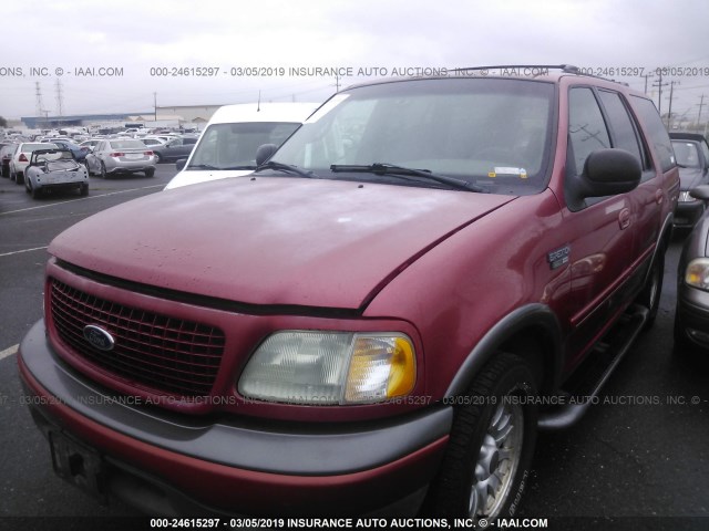 1FMRU15L0YLB95589 - 2000 FORD EXPEDITION XLT RED photo 2