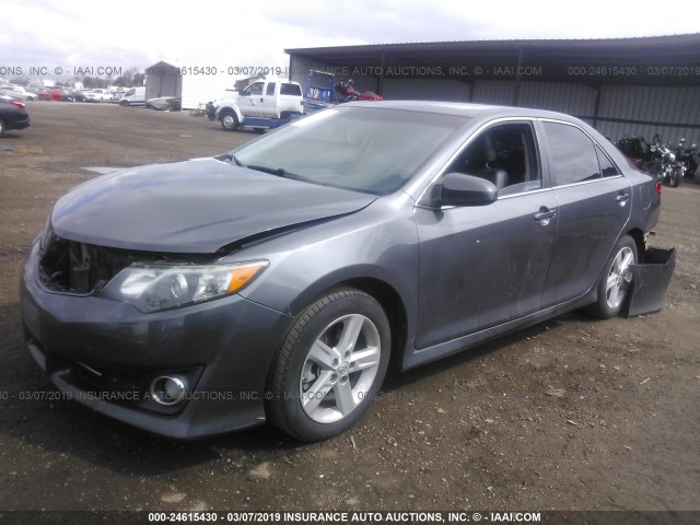 4T1BF1FK5EU822987 - 2014 TOYOTA CAMRY L/SE/LE/XLE 灰色 照片 2
