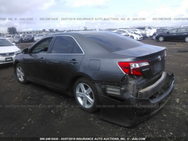 4T1BF1FK5EU822987 - 2014 TOYOTA CAMRY L/SE/LE/XLE 灰色 照片 3