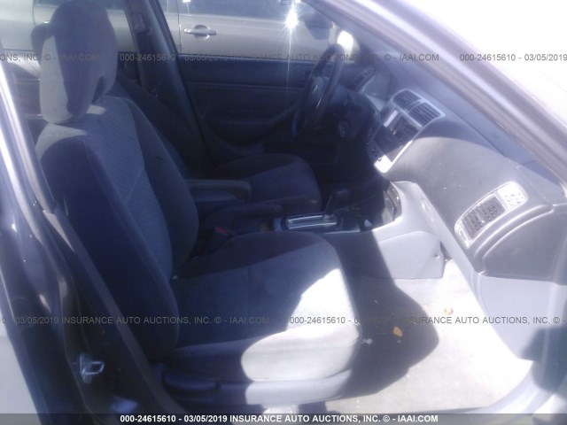 1HGES16325L020068 - 2005 HONDA CIVIC DX VP GRAY photo 5