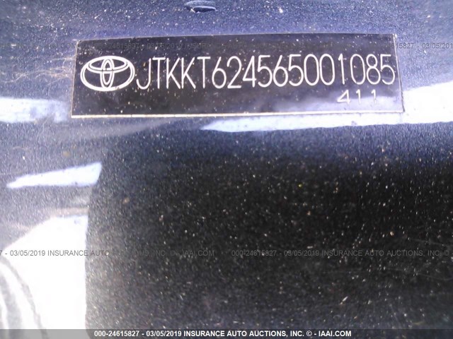 JTKKT624565001085 - 2006 TOYOTA SCION XA GRAY photo 9