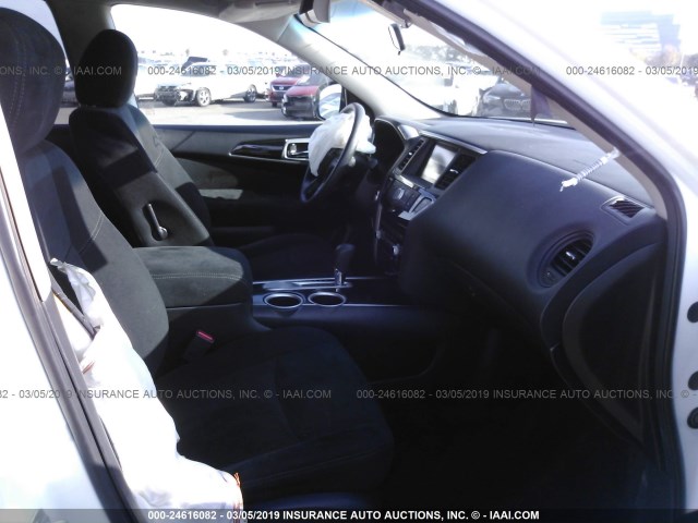 5N1AR2MNXFC642739 - 2015 NISSAN PATHFINDER S/SV/SL/PLATINUM WHITE photo 5