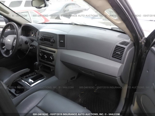 1J4HR48N55C513910 - 2005 JEEP GRAND CHEROKEE LAREDO/COLUMBIA/FREEDOM 黑色 照片 5