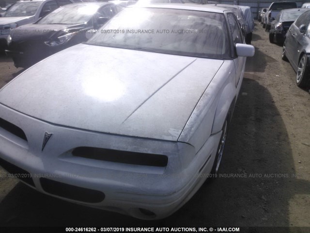 1G2WJ12M1SF200936 - 1995 PONTIAC GRAND PRIX SE WHITE photo 2