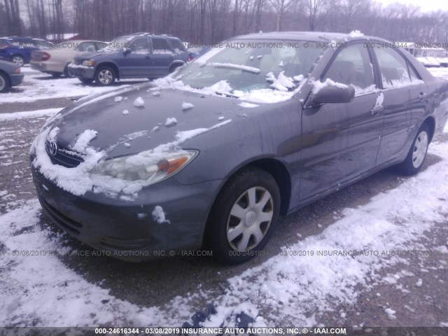 4T1BE32K44U909444 - 2004 TOYOTA CAMRY LE/XLE/SE GRAY photo 2