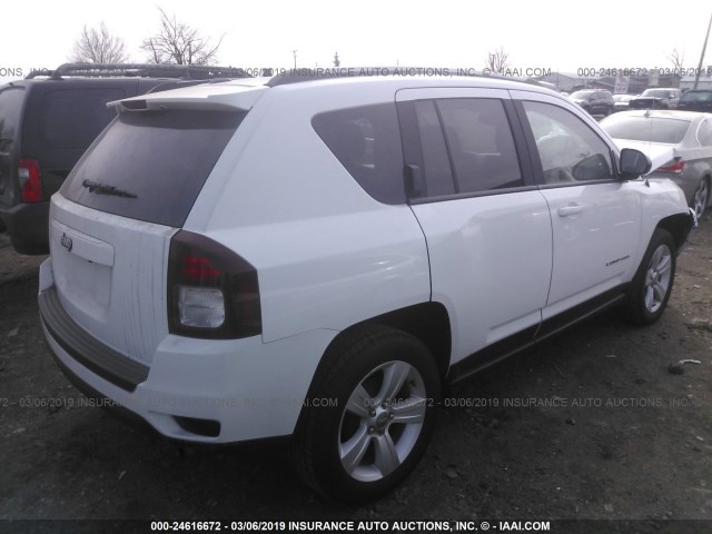 1C4NJCBA2GD743014 - 2016 JEEP COMPASS SPORT WHITE photo 4