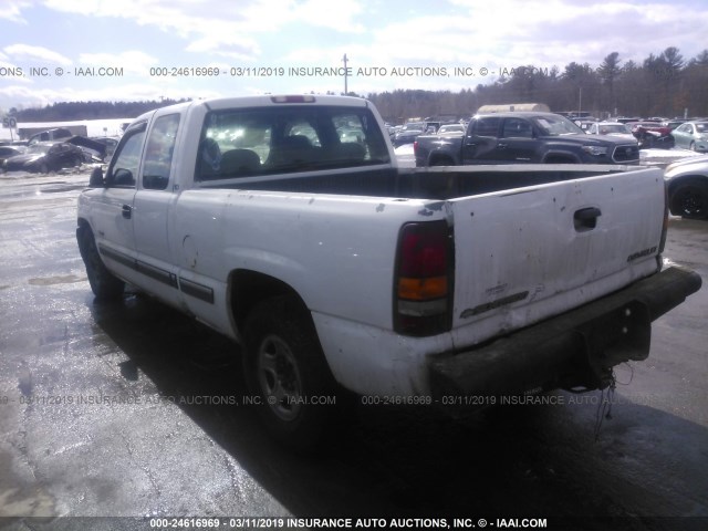 2GCEC19V221335611 - 2002 CHEVROLET SILVERADO C1500 WHITE photo 3