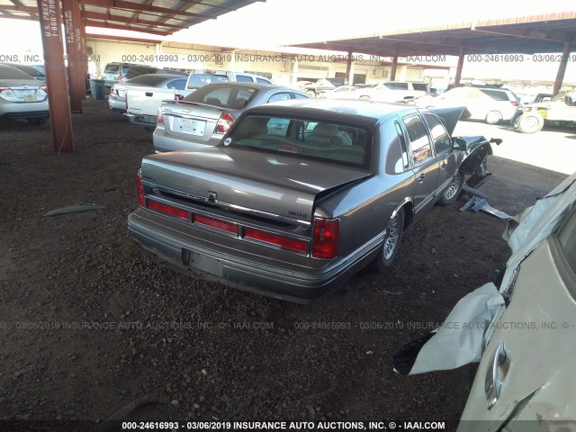 1LNLM81W7VY697285 - 1997 LINCOLN TOWN CAR EXECUTIVE GRAY photo 4