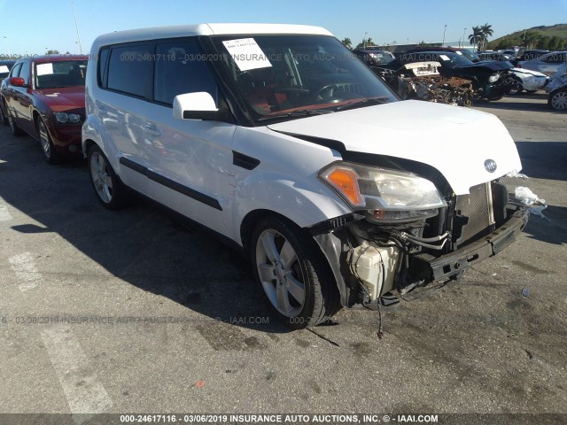 KNDJT2A2XB7709231 - 2011 KIA SOUL +/!/SPORT WHITE photo 1