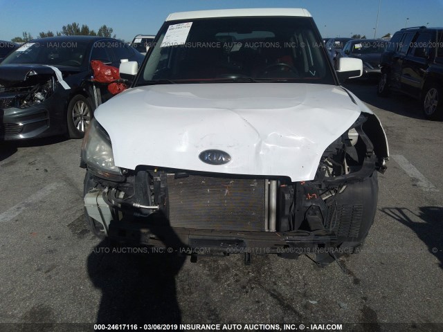 KNDJT2A2XB7709231 - 2011 KIA SOUL +/!/SPORT WHITE photo 6