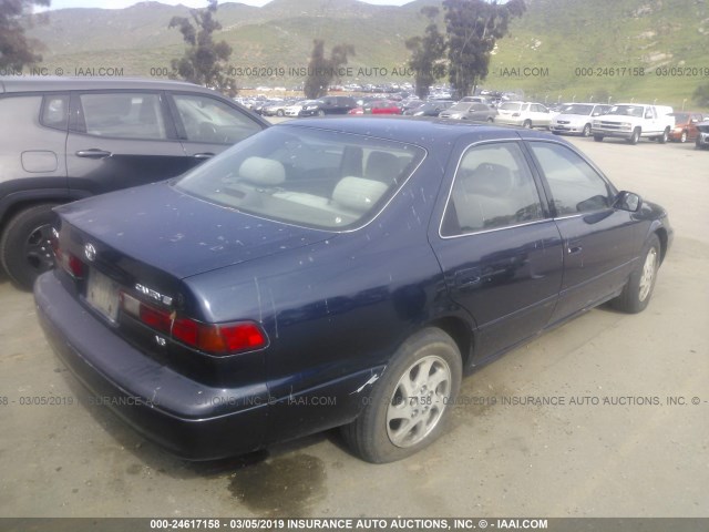 JT2BF22K9V0026940 - 1997 TOYOTA CAMRY LE/XLE BLUE photo 4