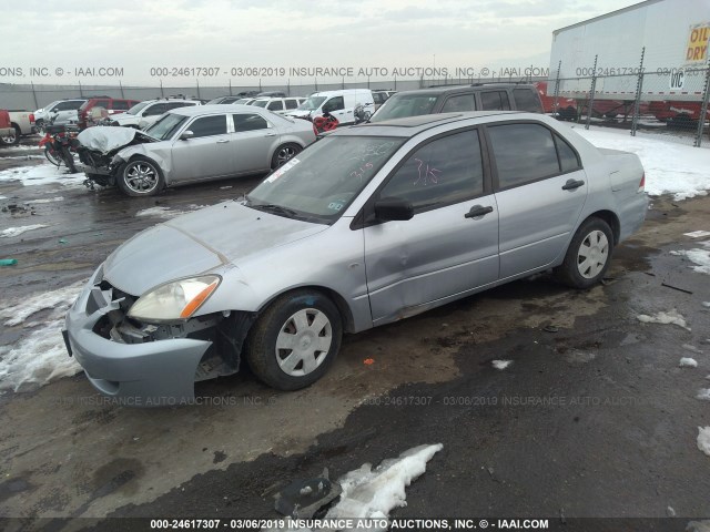 JA3AJ26E15U015444 - 2005 MITSUBISHI LANCER ES SILVER photo 2