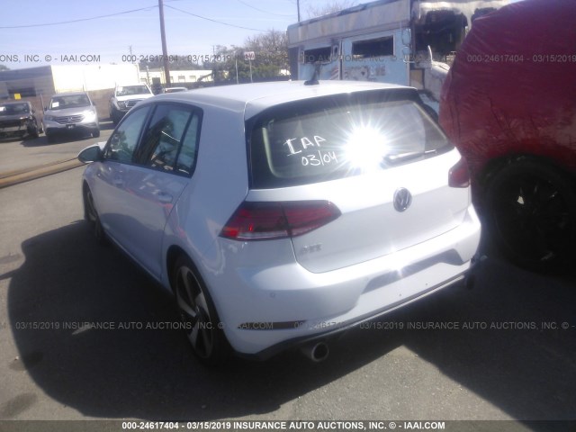 3VW447AU0JM256277 - 2018 VOLKSWAGEN GTI S/SE/AUTOBAHN GRAY photo 3