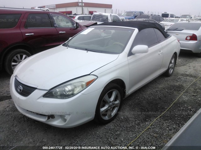 4T1FA38P36U071085 - 2006 TOYOTA CAMRY SOLARA SE/SLE WHITE photo 2