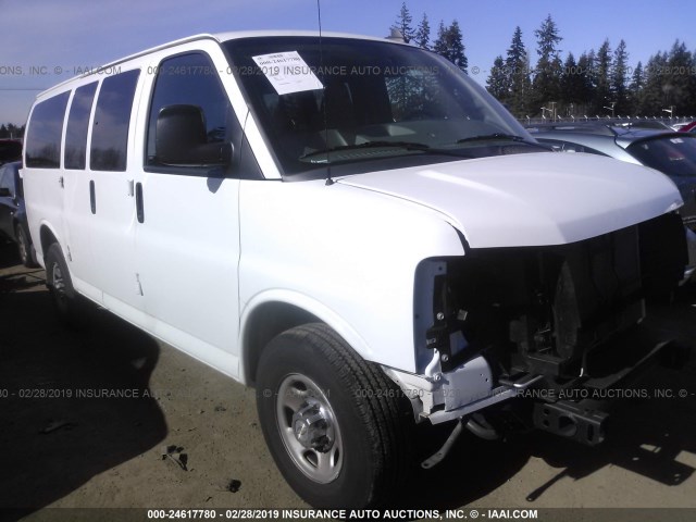 1GAWGFFG9J1267039 - 2018 CHEVROLET EXPRESS G2500 LT WHITE photo 1