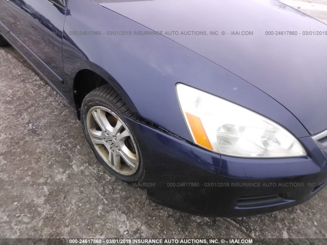 1HGCM55196A090897 - 2006 HONDA ACCORD VALUE BLUE photo 6