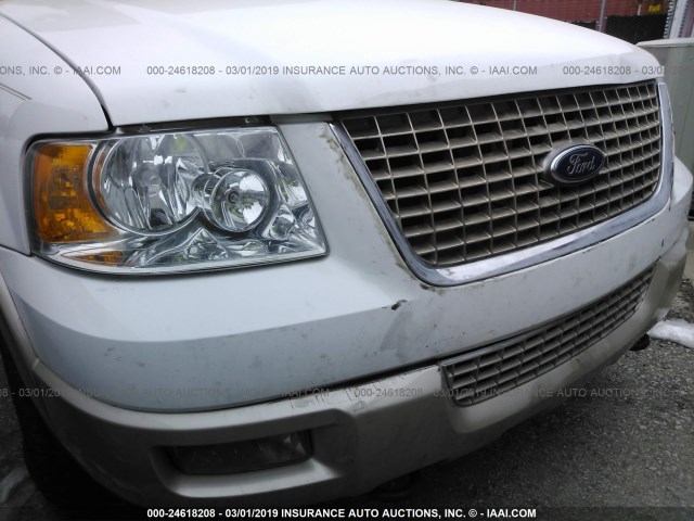 1FMFU18585LA96031 - 2005 FORD EXPEDITION EDDIE BAUER WHITE photo 6