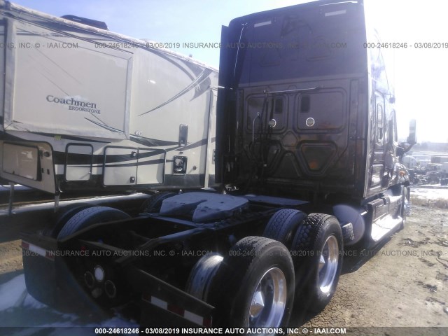 1FUJGLDR7CSBF6613 - 2012 FREIGHTLINER CASCADIA 125  Unknown photo 4