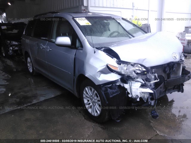 5TDYK3DCXDS319234 - 2013 TOYOTA SIENNA XLE/LIMITED SILVER photo 1