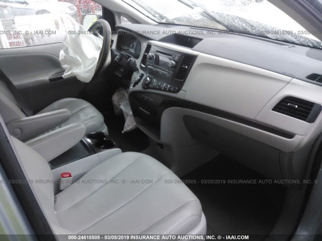 5TDYK3DCXDS319234 - 2013 TOYOTA SIENNA XLE/LIMITED SILVER photo 5