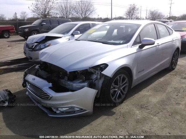 3FA6P0LU9HR296240 - 2017 FORD FUSION SE HYBRID SILVER photo 2