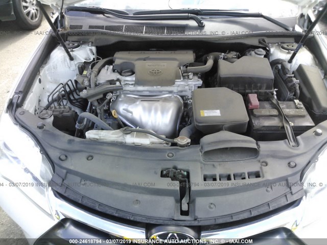 4T4BF1FK7GR538608 - 2016 TOYOTA CAMRY LE/XLE/SE/XSE თეთრი ფოტო 10