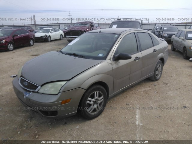 1FAFP34NX5W122159 - 2005 FORD FOCUS ZX4 TAN photo 2