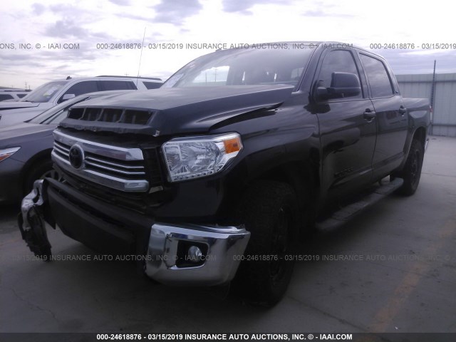 5TFEM5F12GX105325 - 2016 TOYOTA TUNDRA CREWMAX SR5 BLACK photo 2