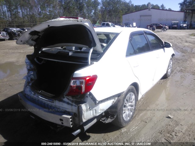 4T1BF1FK2CU553859 - 2012 TOYOTA CAMRY SE/LE/XLE WHITE photo 4