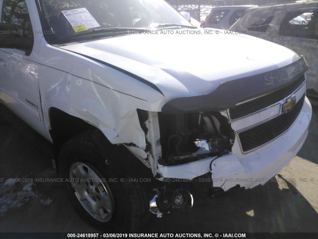 1GNFK130X7J313851 - 2007 CHEVROLET TAHOE K1500 WHITE photo 6