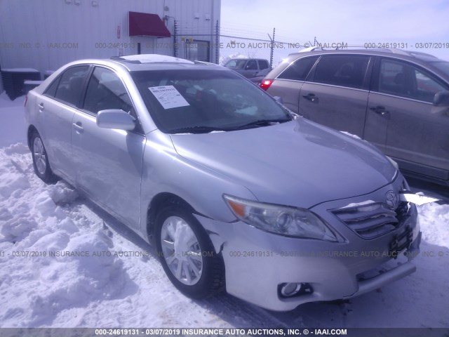 4T1BK3EK3BU623084 - 2011 TOYOTA CAMRY SE/LE/XLE 银色 照片 1