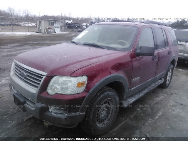 1FMEU73E26UA63687 - 2006 FORD EXPLORER XLT RED photo 2