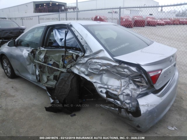 4T4BF1FK1FR494717 - 2015 TOYOTA CAMRY LE/XLE/SE/XSE SILVER photo 6