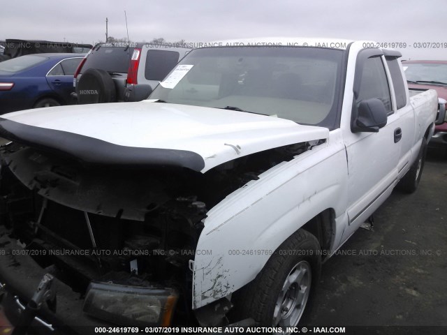 2GCEC19V931124245 - 2003 CHEVROLET SILVERADO C1500 WHITE photo 2