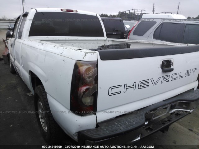 2GCEC19V931124245 - 2003 CHEVROLET SILVERADO C1500 WHITE photo 3