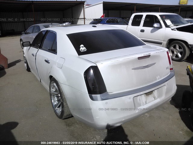 2C3CCAPT0CH238199 - 2012 CHRYSLER 300C LUXURY WHITE photo 3