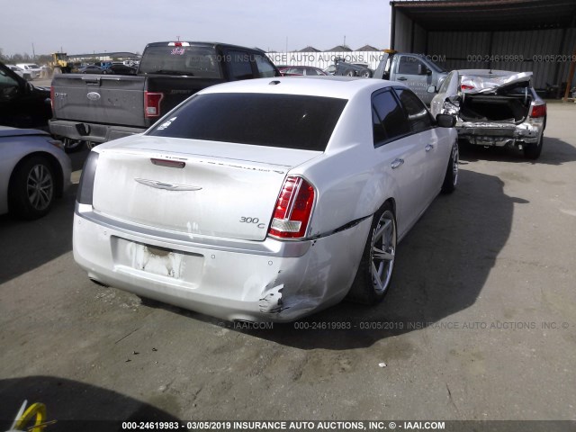 2C3CCAPT0CH238199 - 2012 CHRYSLER 300C LUXURY WHITE photo 4