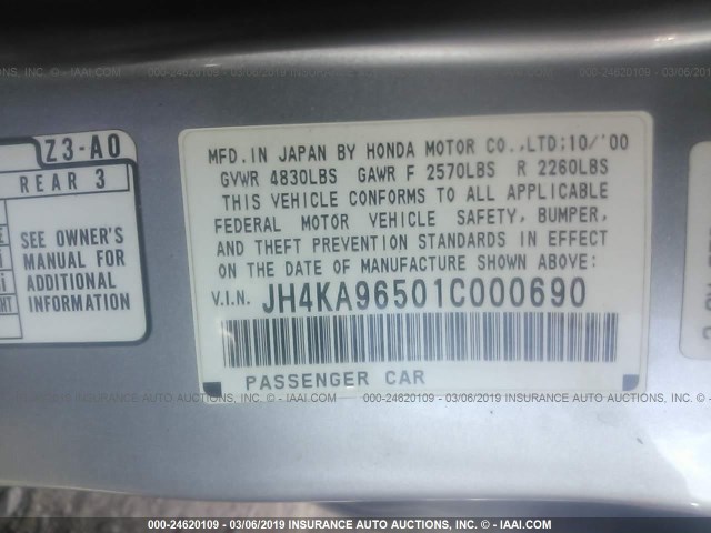 JH4KA96501C000690 - 2001 ACURA 3.5RL SILVER photo 9