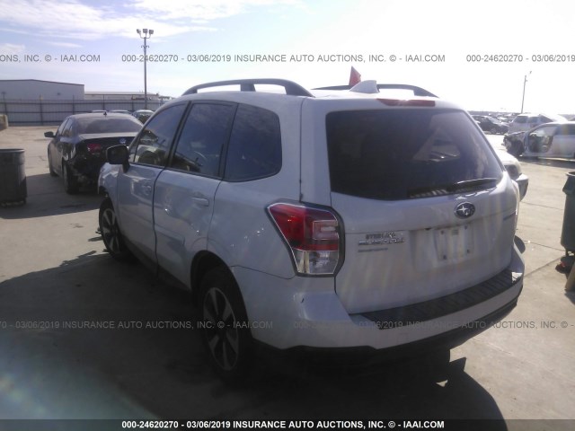 JF2SJABC6JH459234 - 2018 SUBARU FORESTER 2.5I WHITE photo 3