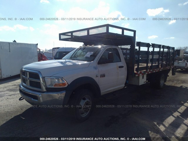 3C7WDNDL4CG137798 - 2012 DODGE RAM 5500 ST/SLT WHITE photo 2