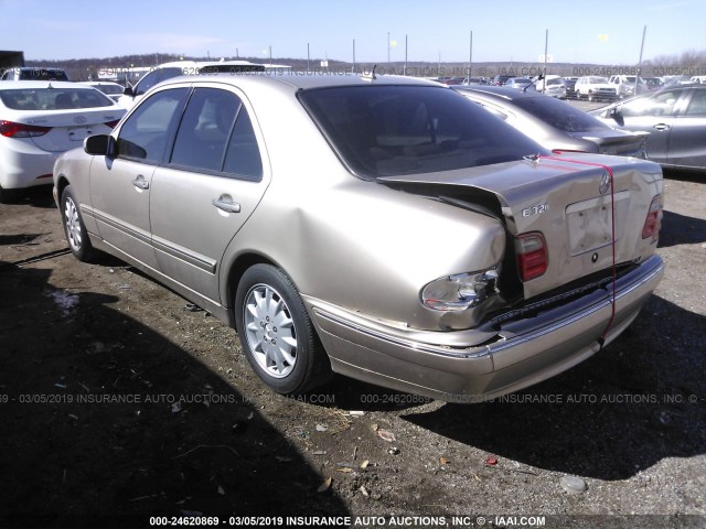 WDBJF65J6YB022591 - 2000 MERCEDES-BENZ E 320 Champagne photo 3