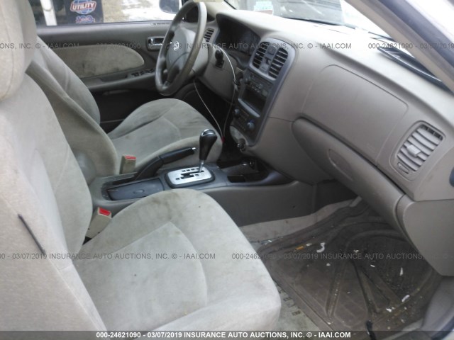 KMHWF25S83A903523 - 2003 HYUNDAI SONATA GL WHITE photo 5