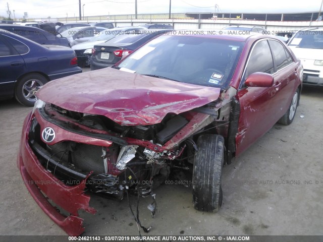 4T1BF3EK6AU564342 - 2010 TOYOTA CAMRY SE/LE/XLE RED photo 2