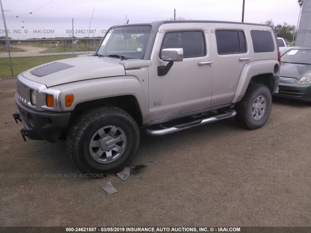 5GTDN13E178160263 - 2007 HUMMER H3 SILVER photo 2